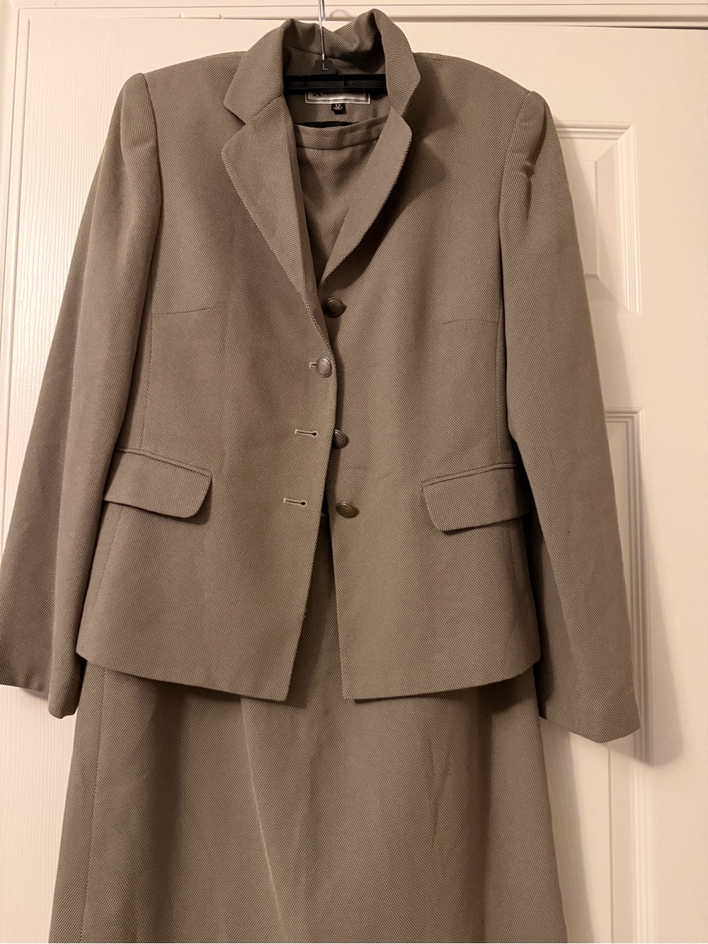 Travis Ayers Women's Taupe Tailored Blazer